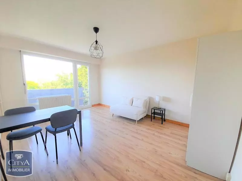Photo 1 Appartement 1 pièce 24.87m²