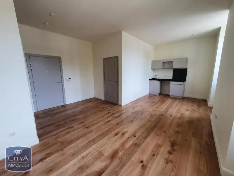 Photo 3 Appartement 1 pièce 32.8m²