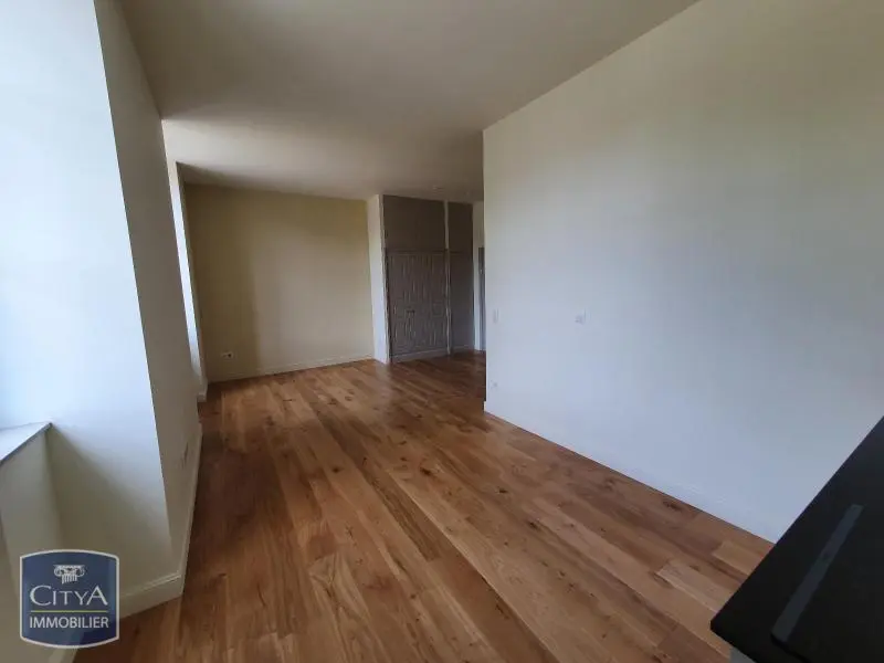 Photo 5 Appartement 1 pièce 32.8m²