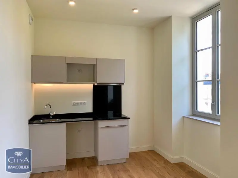 Photo 2 Appartement 1 pièce 34.6m²