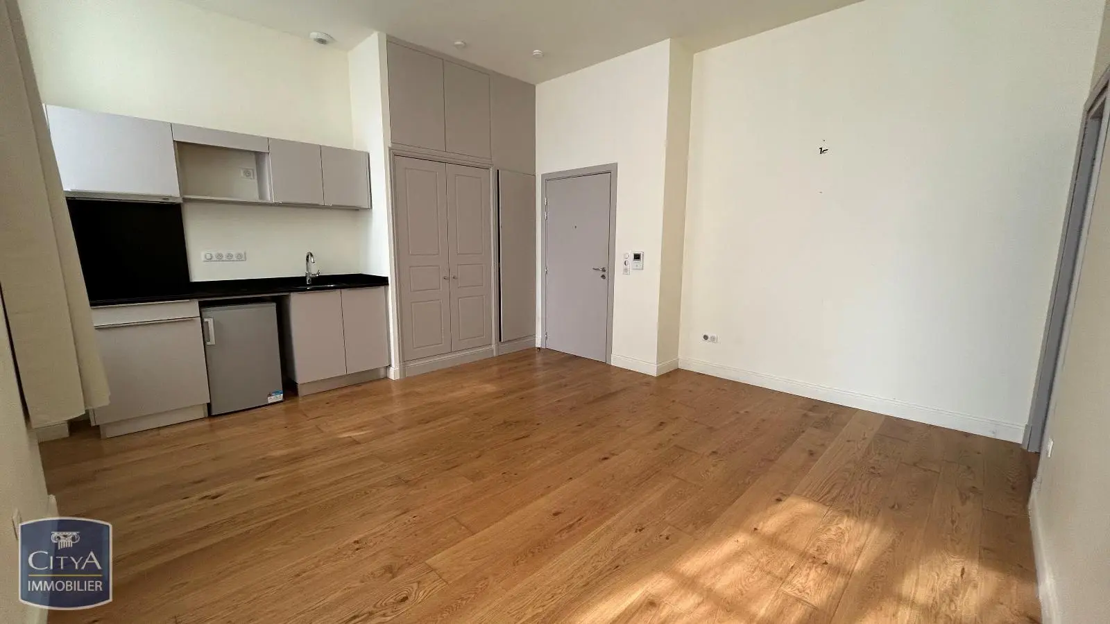 Photo 3 Appartement 1 pièce 30.19m²