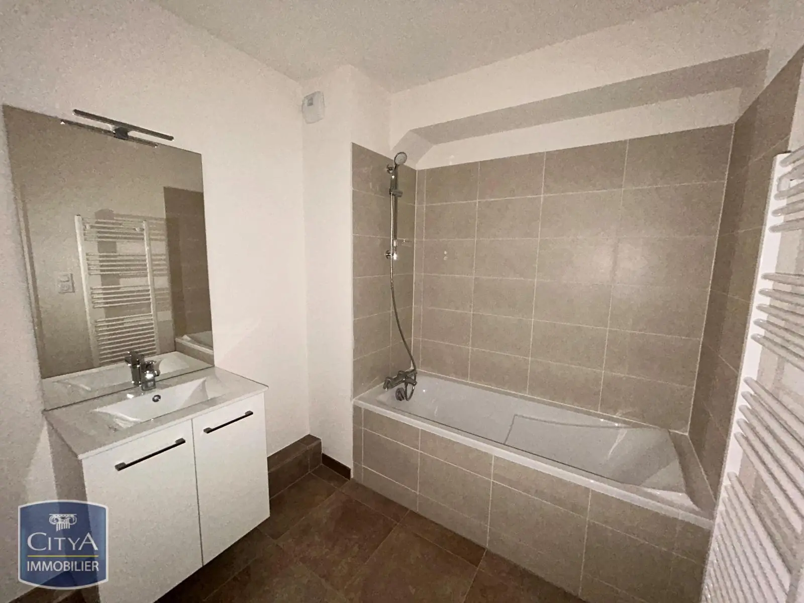 Photo 2 pour Appartement 3 pièces 60.78m² Photo 2 Appartement 3 pièces 60.78m²