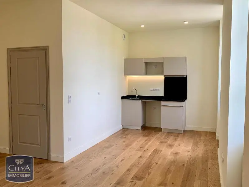 Photo 3 Appartement 1 pièce 34.6m²