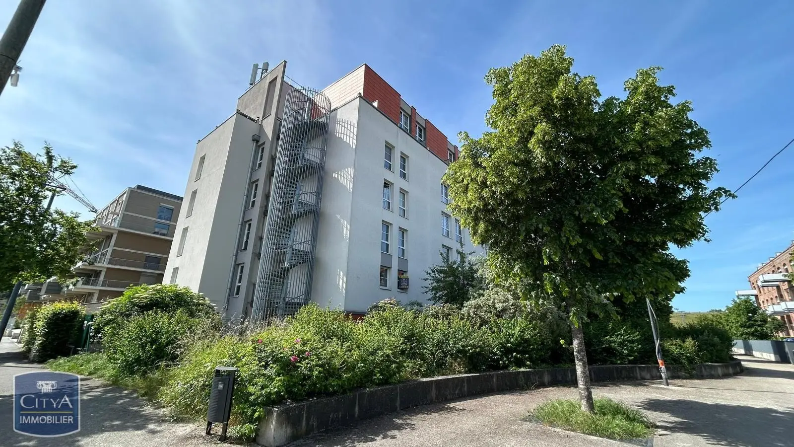 Photo 3 Appartement 1 pièce 23.5m²