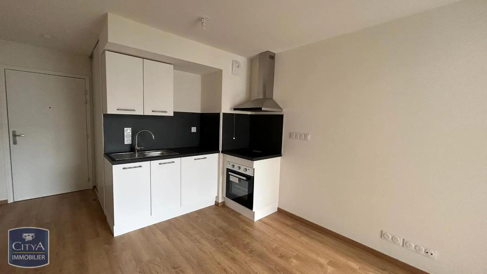 Photo 2 Appartement 1 pièce 21.14m²