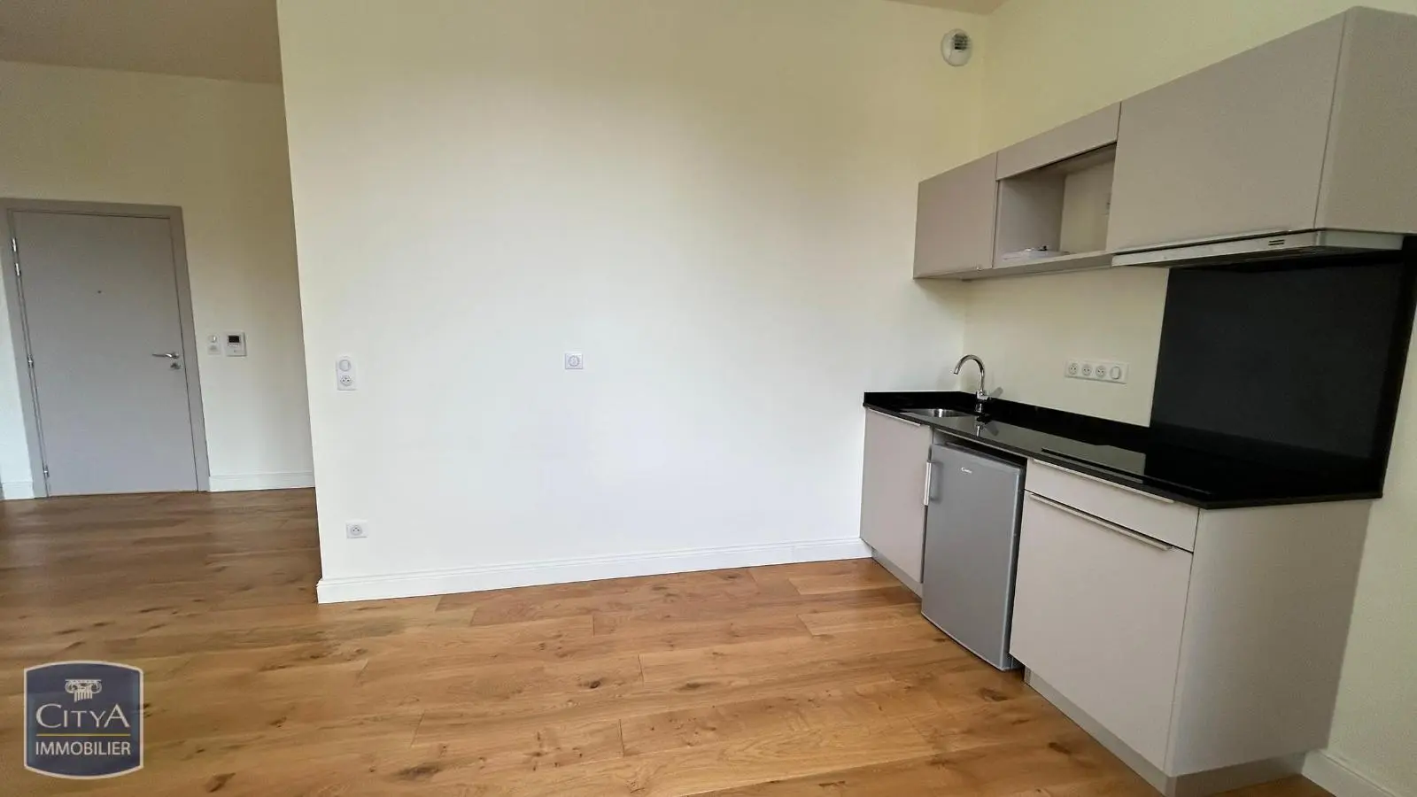 Photo 4 Appartement 1 pièce 32.8m²