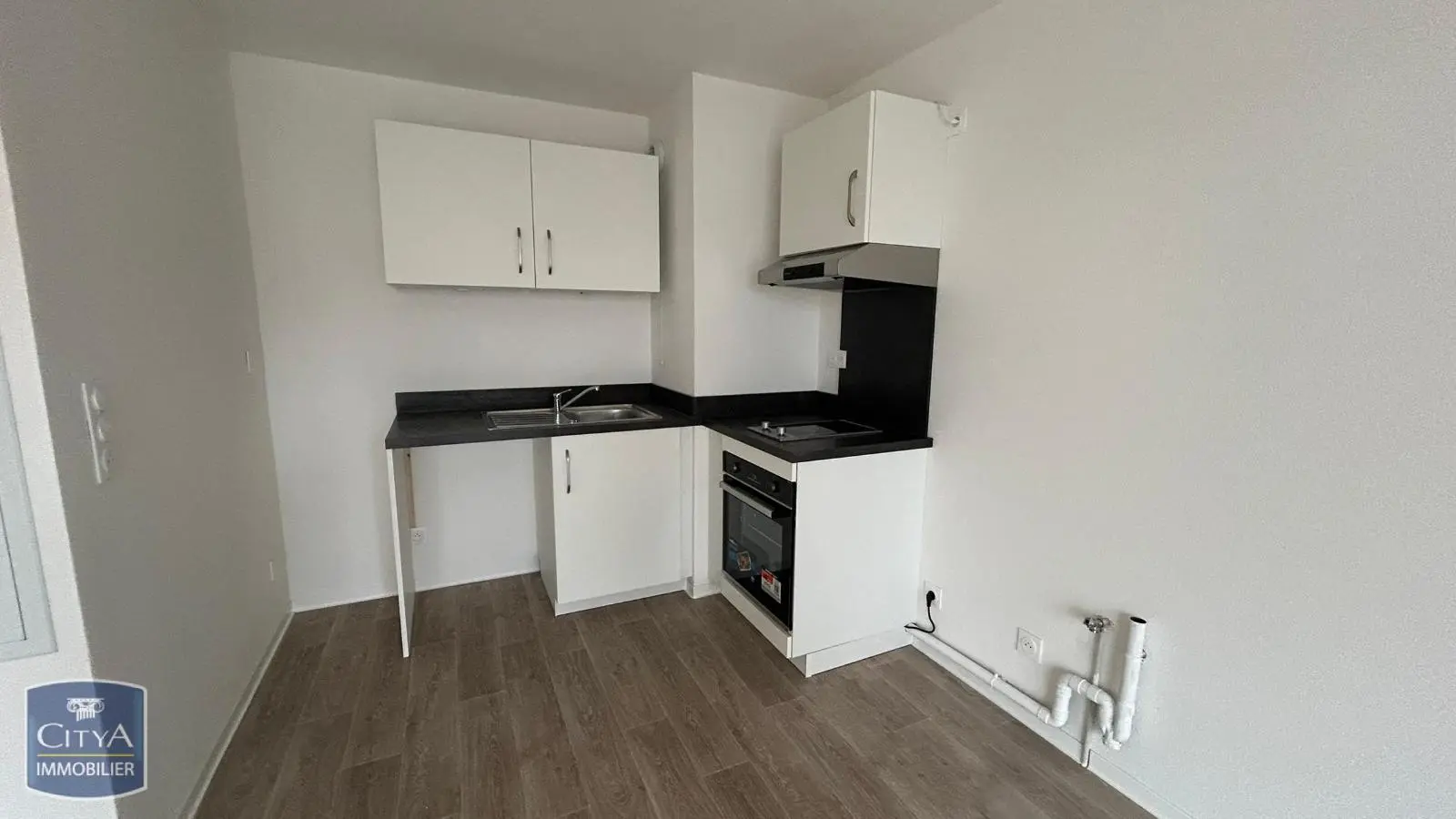 Photo 2 Appartement 1 pièce 28.44m²