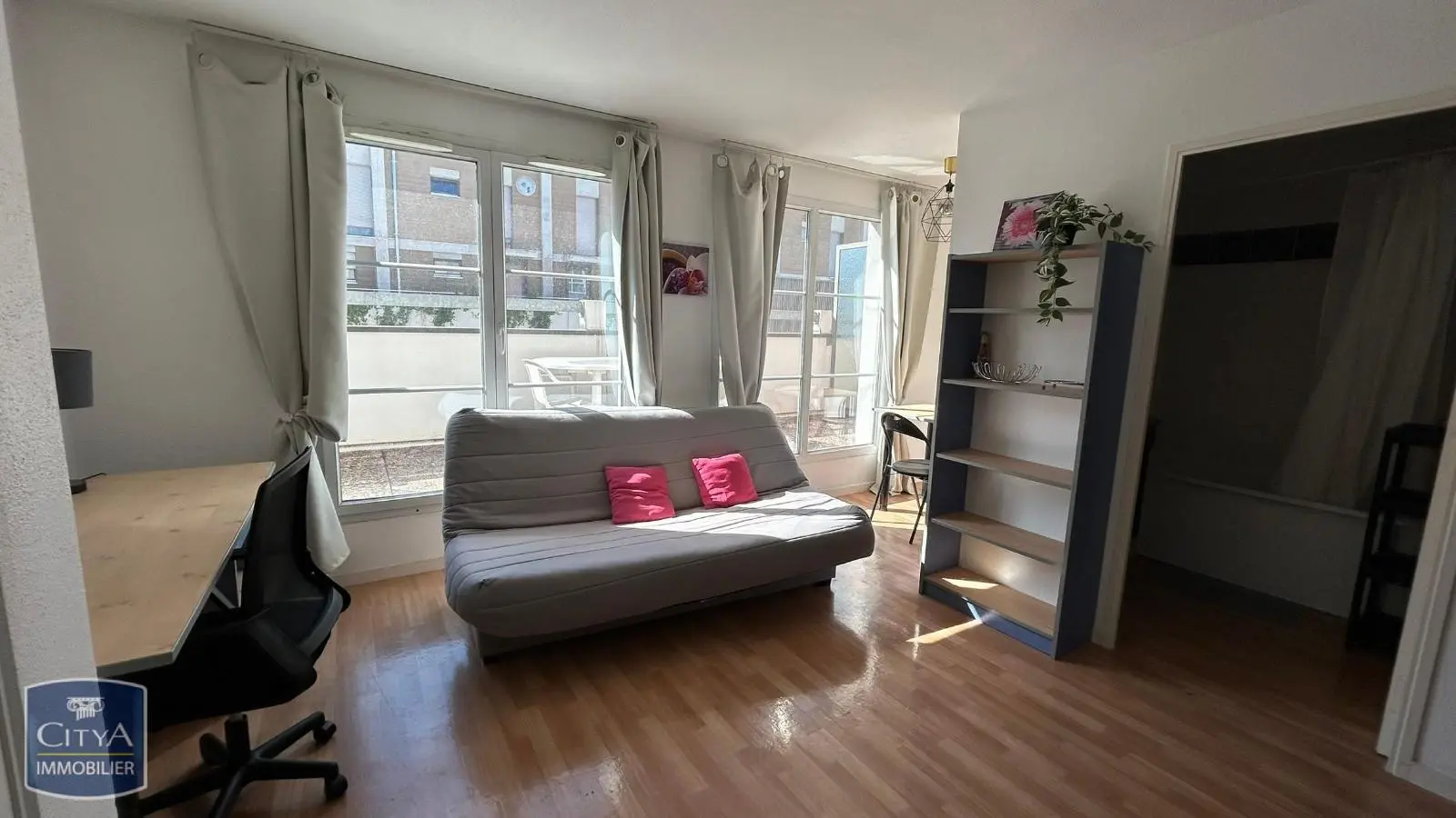 Photo 1 Appartement 1 pièce 20.83m²