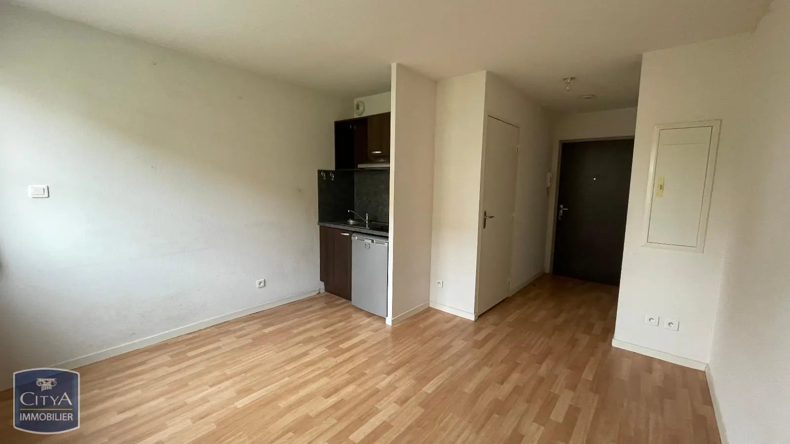 Photo 1 Appartement 1 pièce 19.53m²