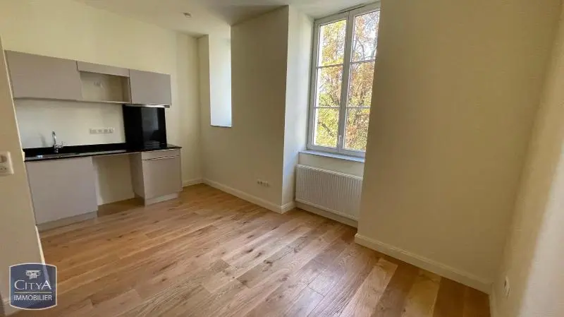 Photo 1 Appartement 1 pièce 27.29m²