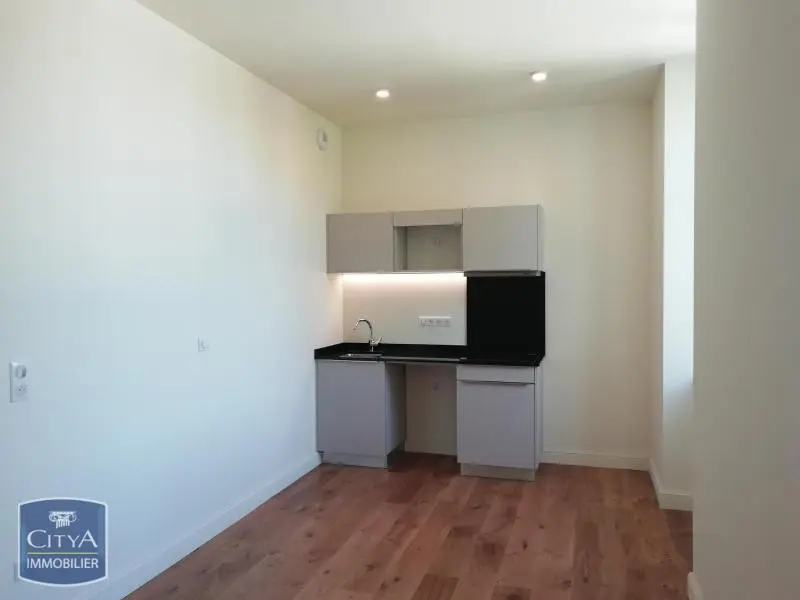 Photo 2 Appartement 1 pièce 34.6m²