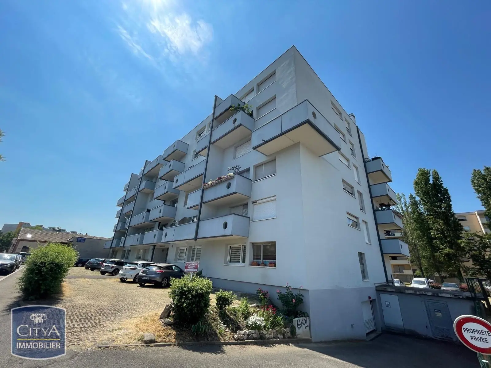Photo 2 Appartement 1 pièce 22.4m²