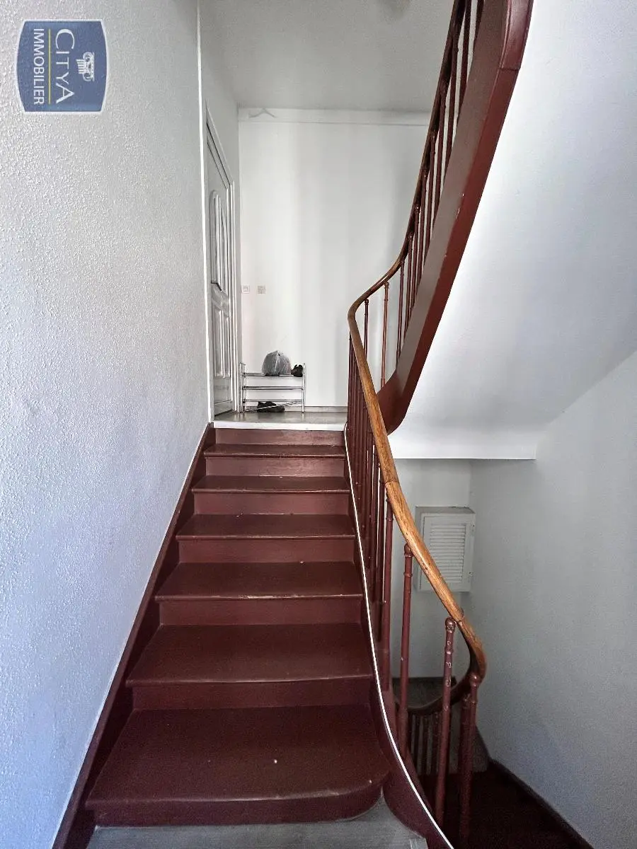 Photo 2 Immeuble 220m²