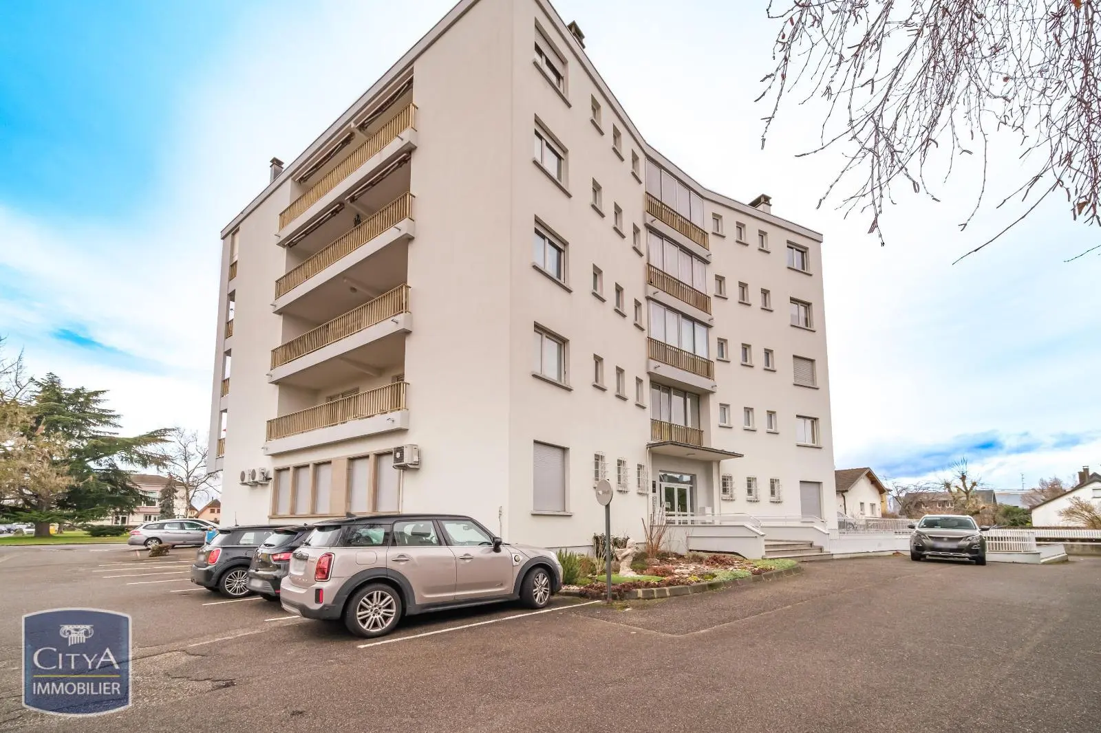 Photo 1 Appartement 4 pièces 127.7m²