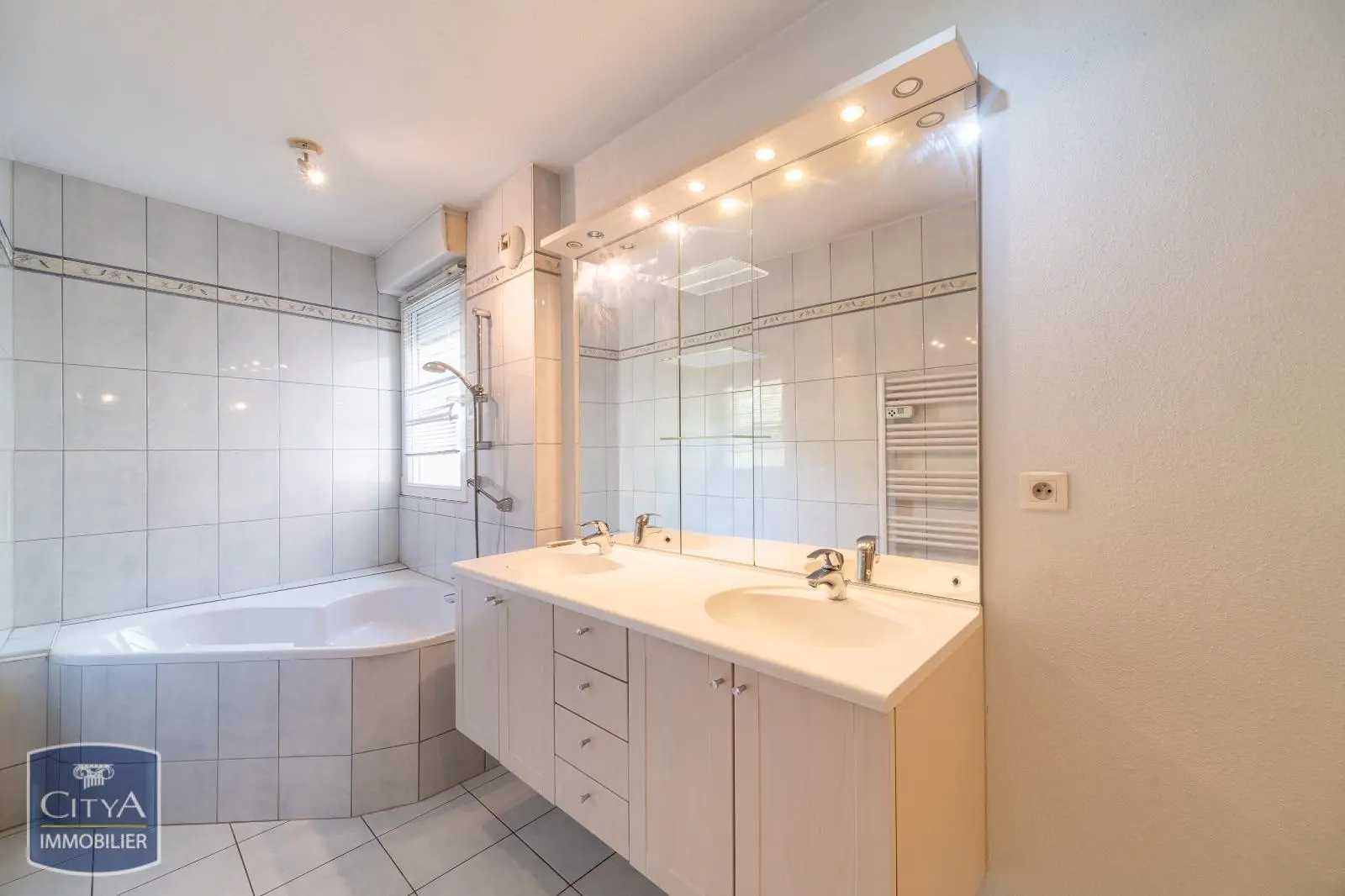 Photo 11 Appartement 3 pièces 100m²