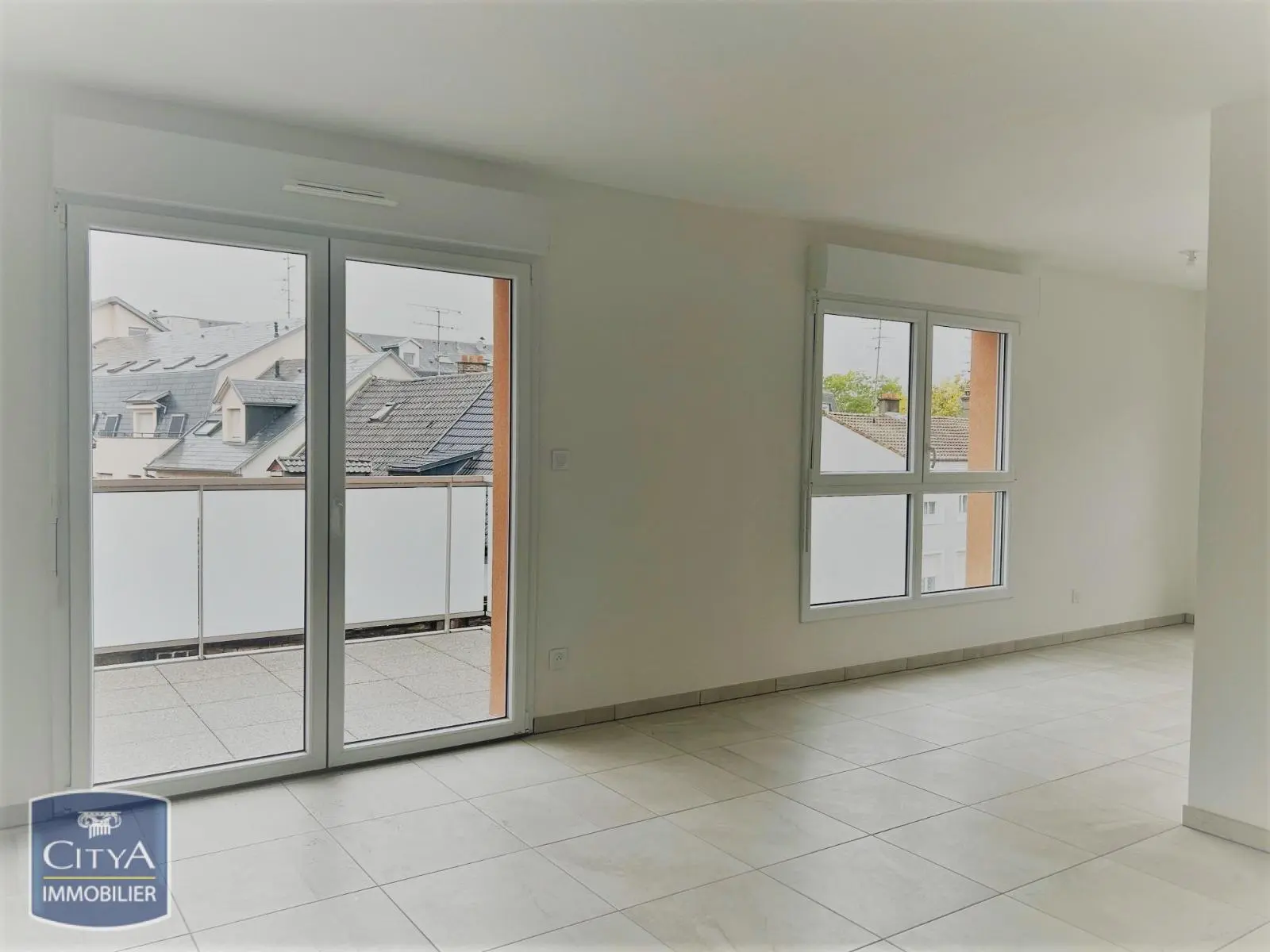 Photo 2 Appartement 4 pièces 80.19m²