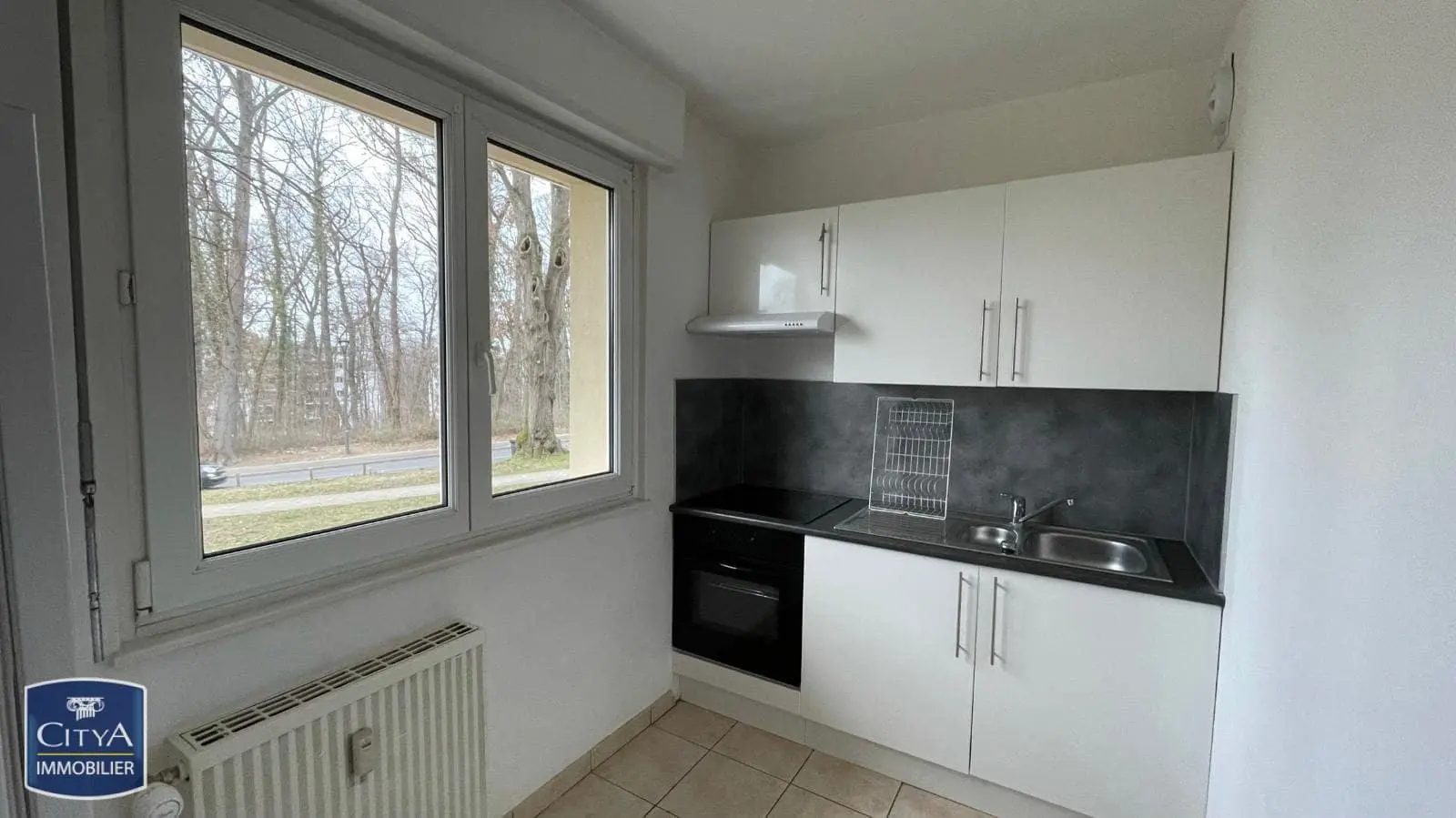 Photo 1 Appartement 1 pièce 22.87m²