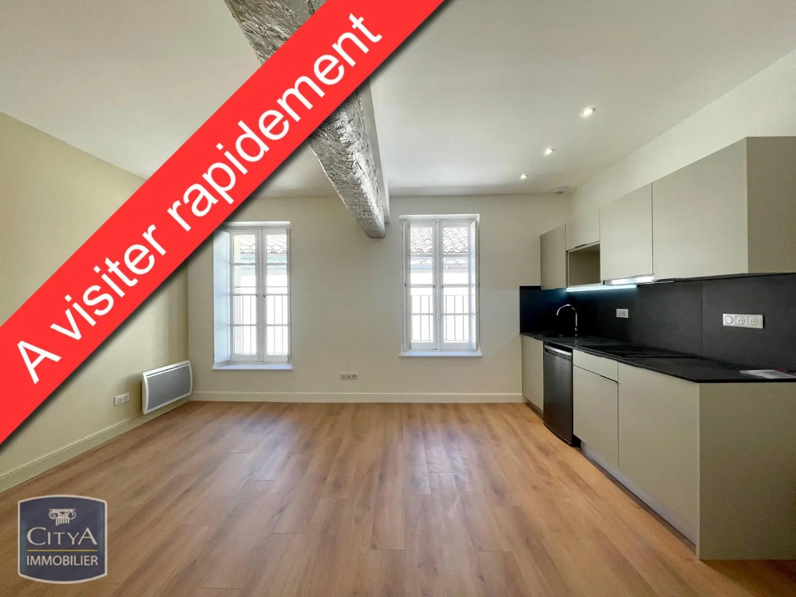 Photo 1 Appartement 1 pièce 27.9m²