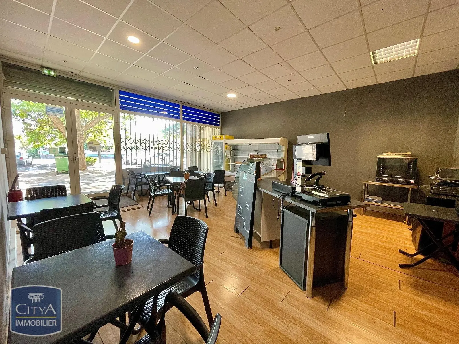 Photo 2 Local Commercial 68.8m²