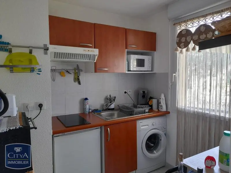 A LOUER STUDIO MEUBLE