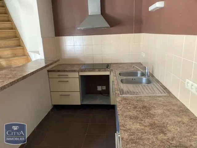 T3 AVEC CUISINE ÉQUIPÉE ET AMÉNAGÉE