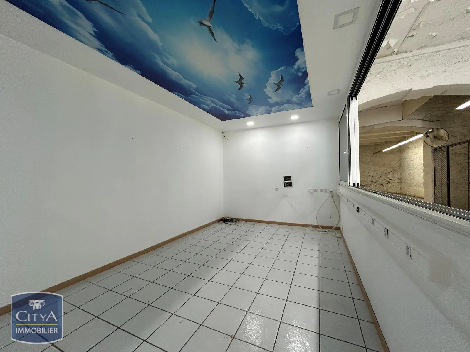 Photo 3 Local Commercial 411m²