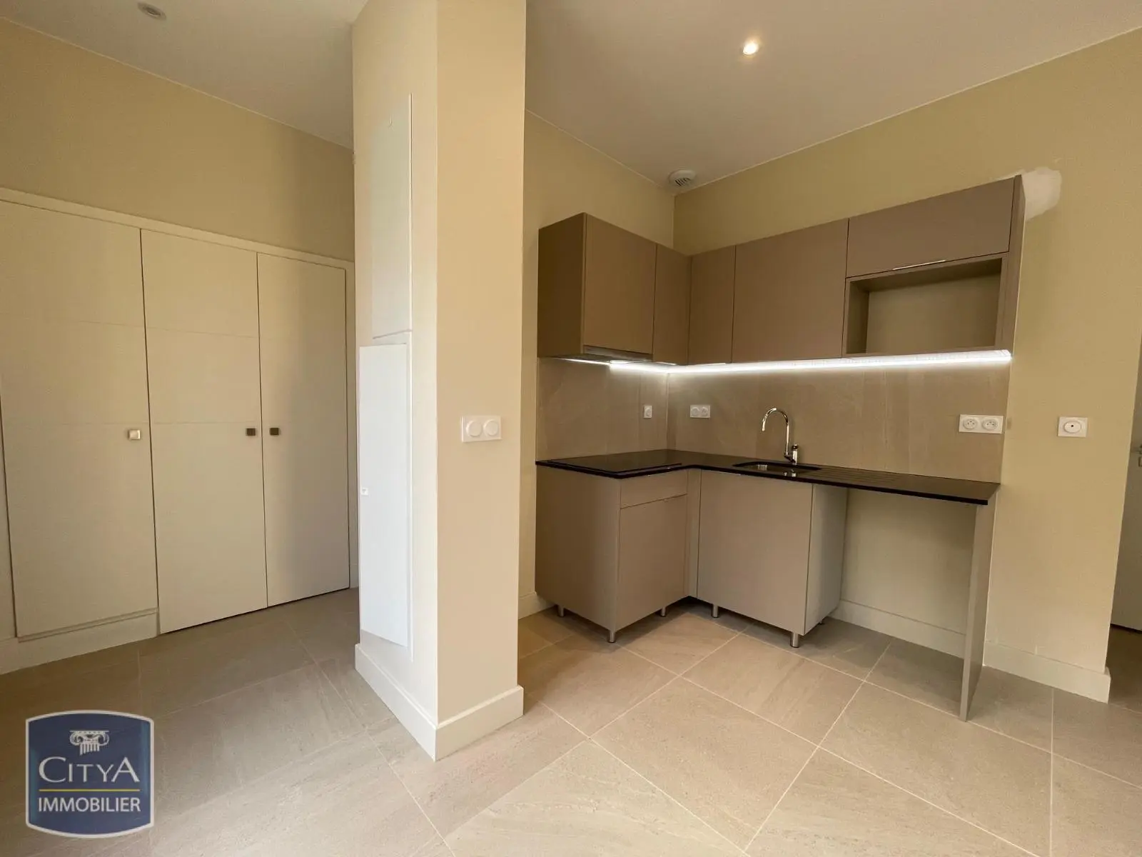 Photo 2 Appartement 3 pièces 52.8m²