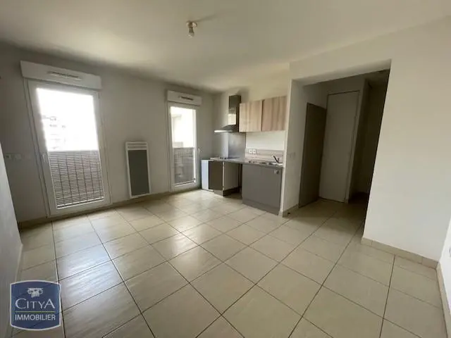 Photo 1 Appartement 1 pièce 34.1m²