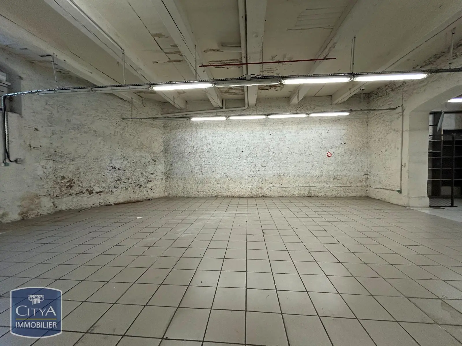 Photo 5 Local Commercial 411m²