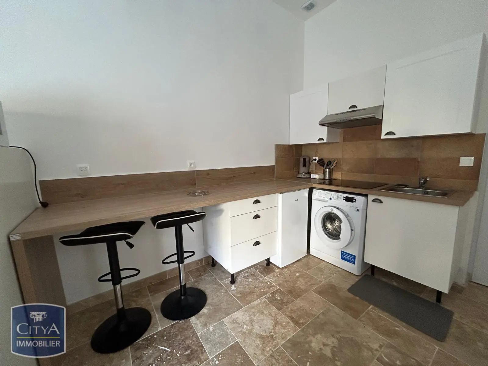 Photo 2 Appartement 1 pièce 25.08m²