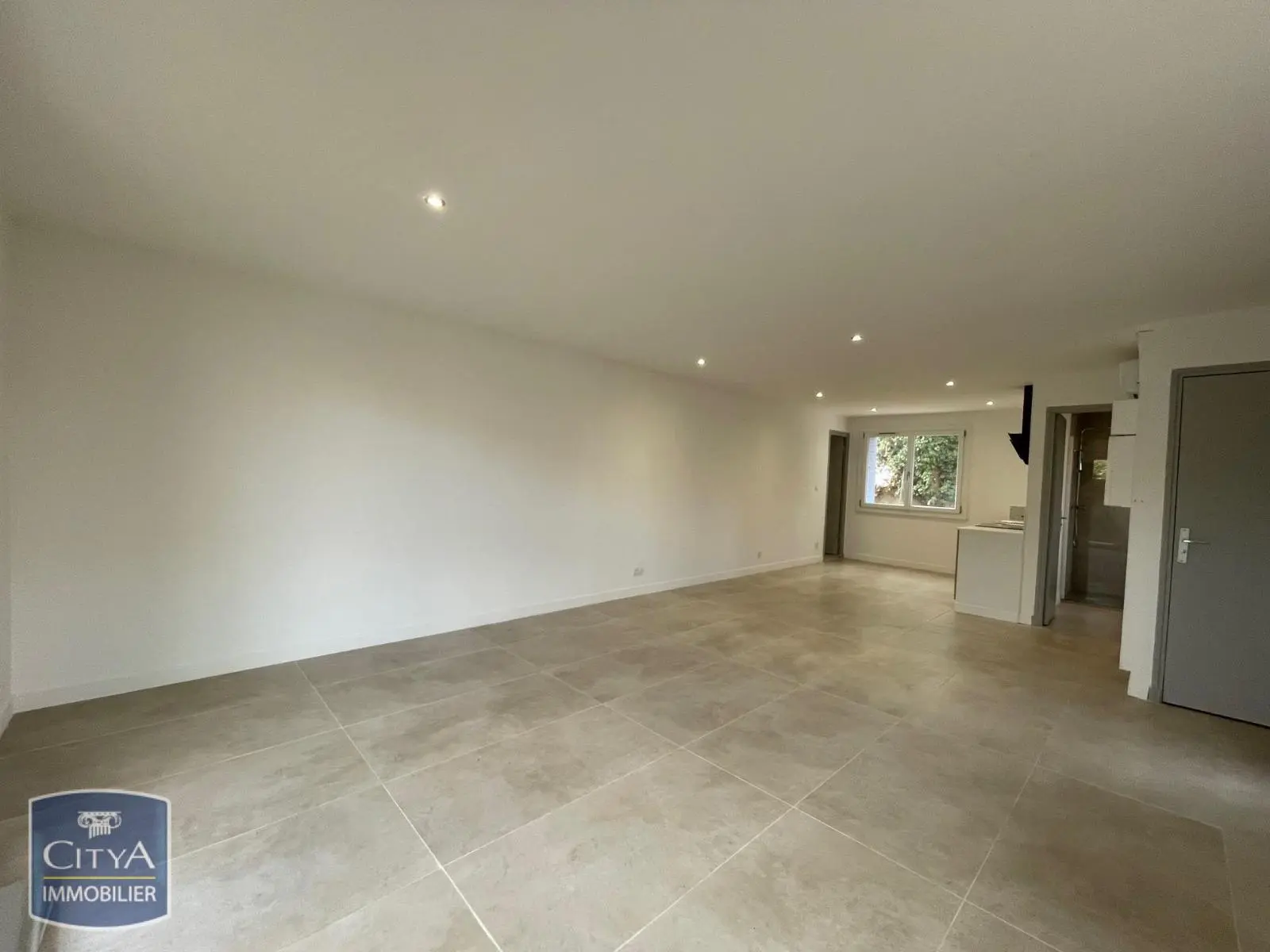 Photo 2 Appartement 2 pièces 58.9m²