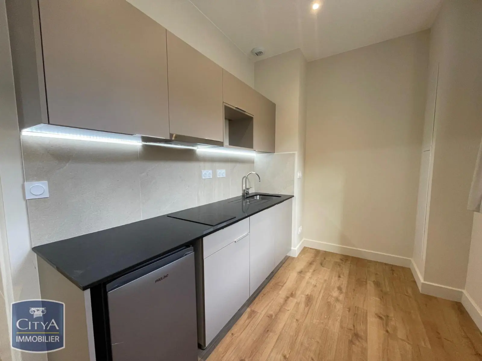 Photo 3 Appartement 1 pièce 33.88m²