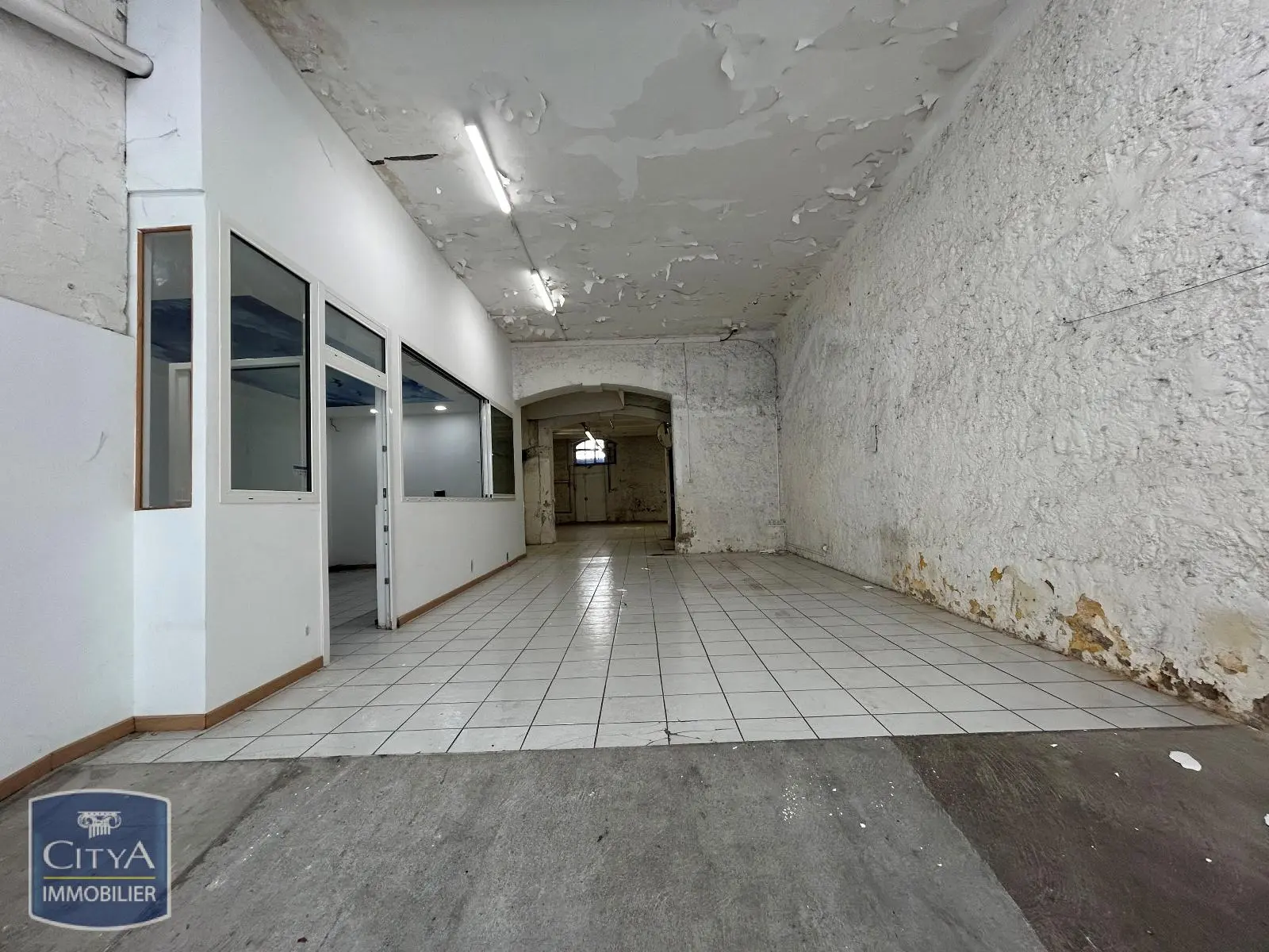 Photo 1 Local Commercial 411m²
