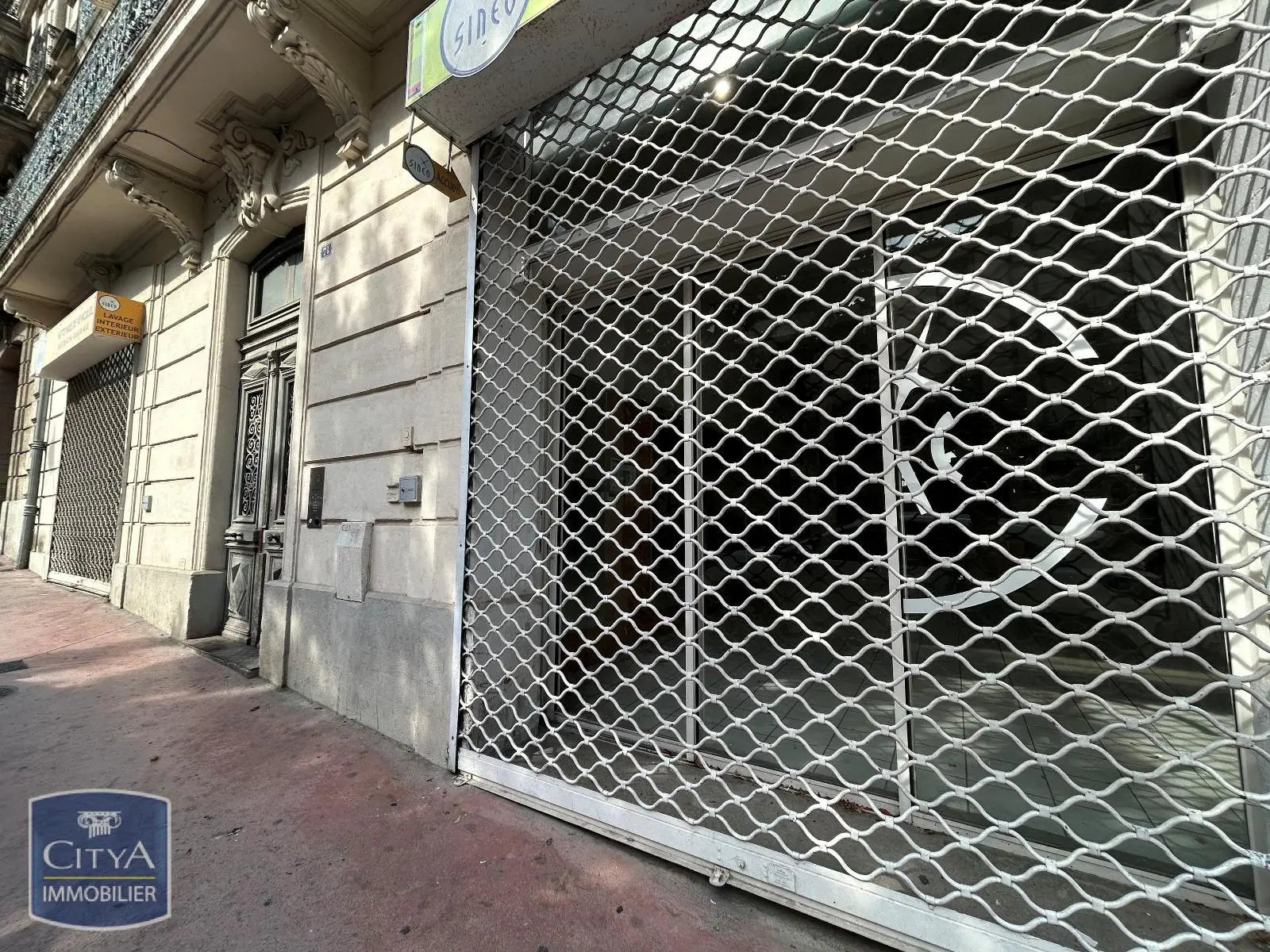 Photo 7 Local Commercial 411m²