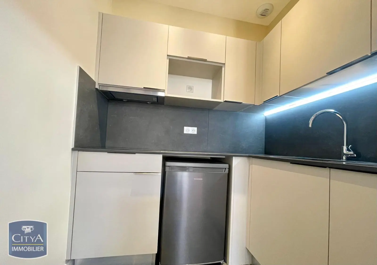 Photo 2 Appartement 1 pièce 36.1m²