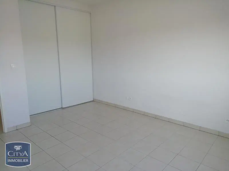 chambre avec placards
