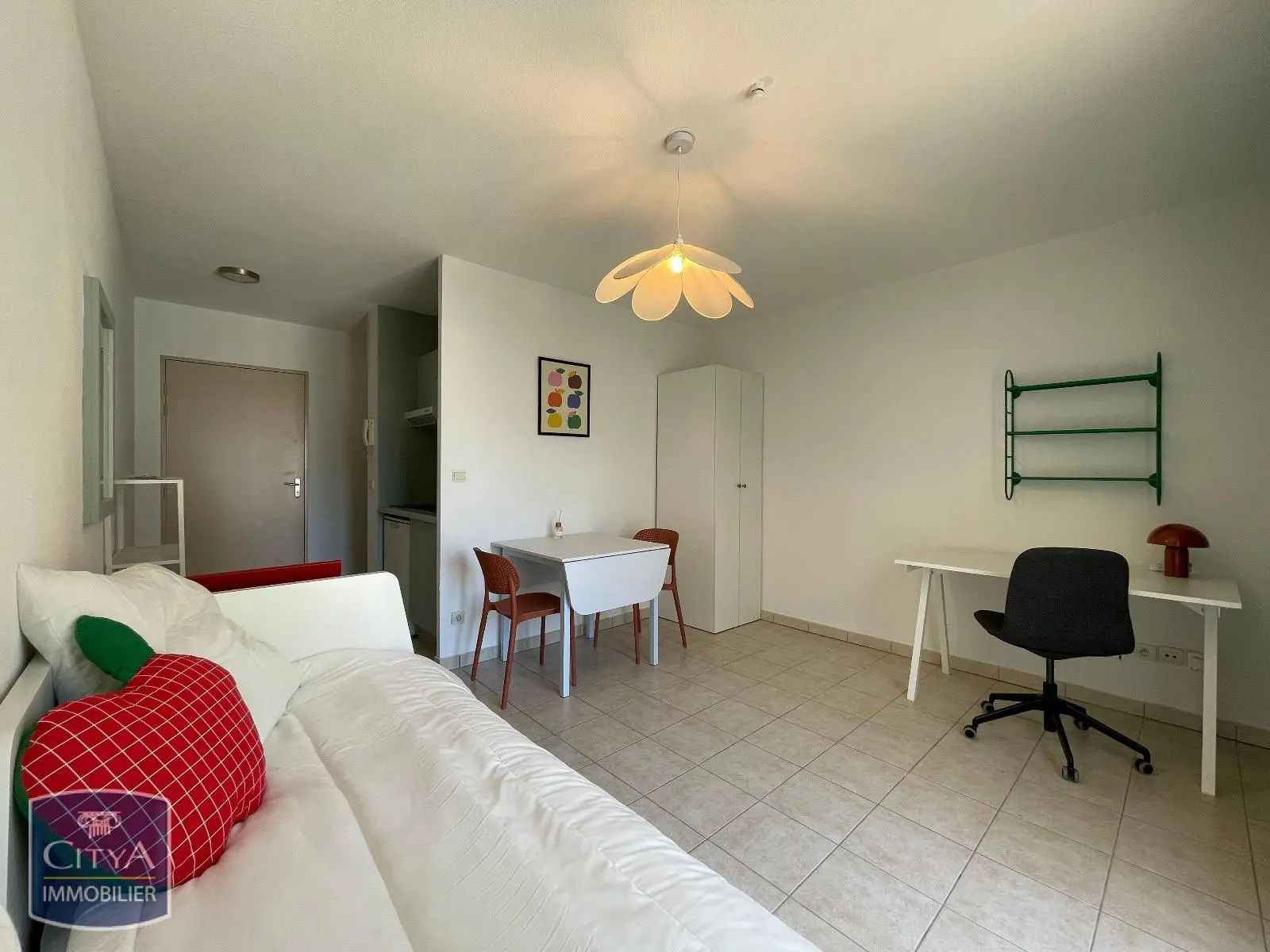 Photo 1 Appartement 1 pièce 21.84m²