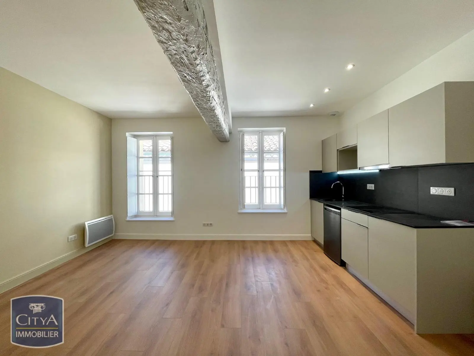 Photo 1 Appartement 1 pièce 27.9m²