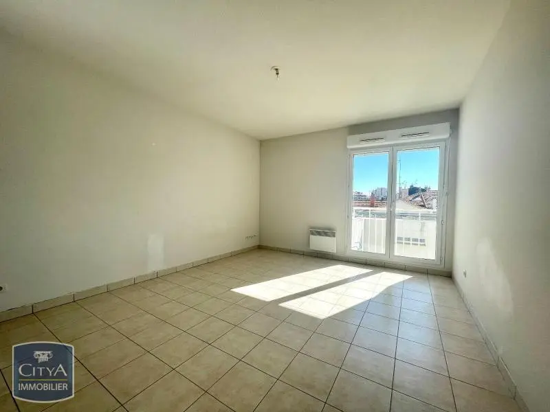 Photo 1 Appartement 1 pièce 25.72m²