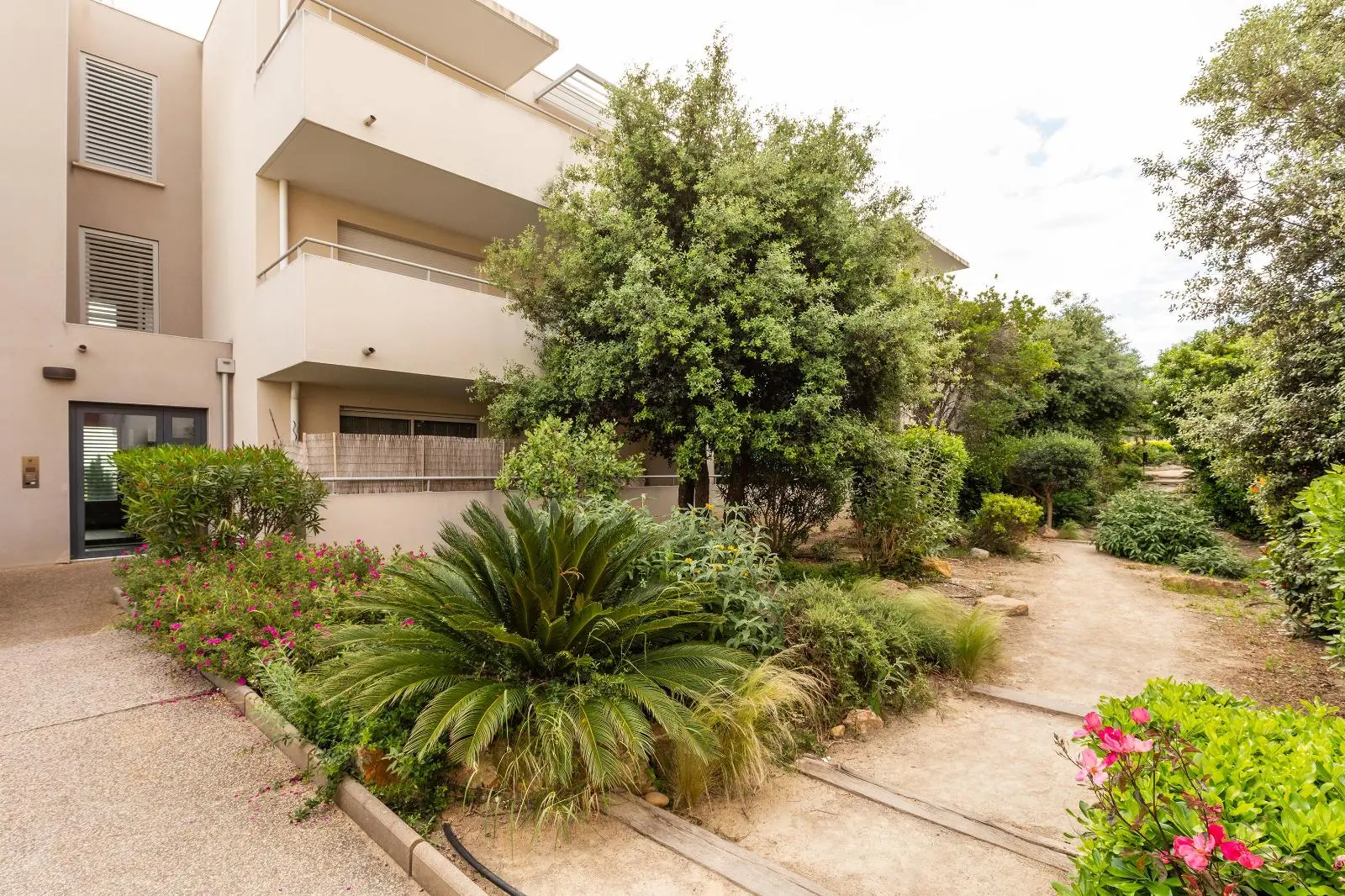 Photo 6 Appartement 1 pièce 24.93m²