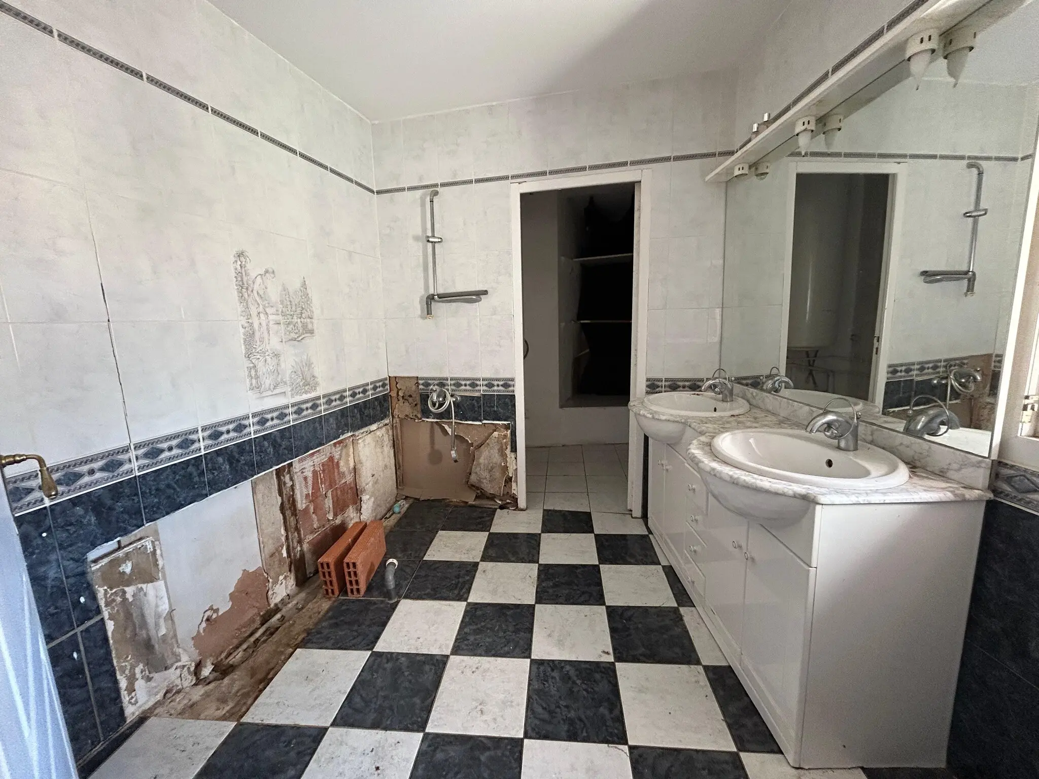 Photo 8 Immeuble 250m²