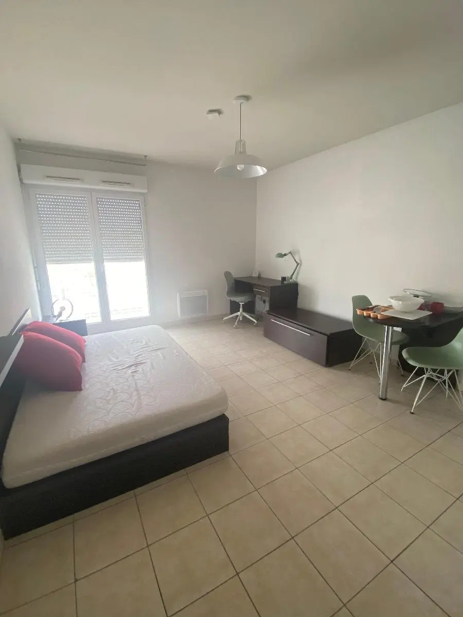 Photo 2 Appartement 1 pièce 26m²