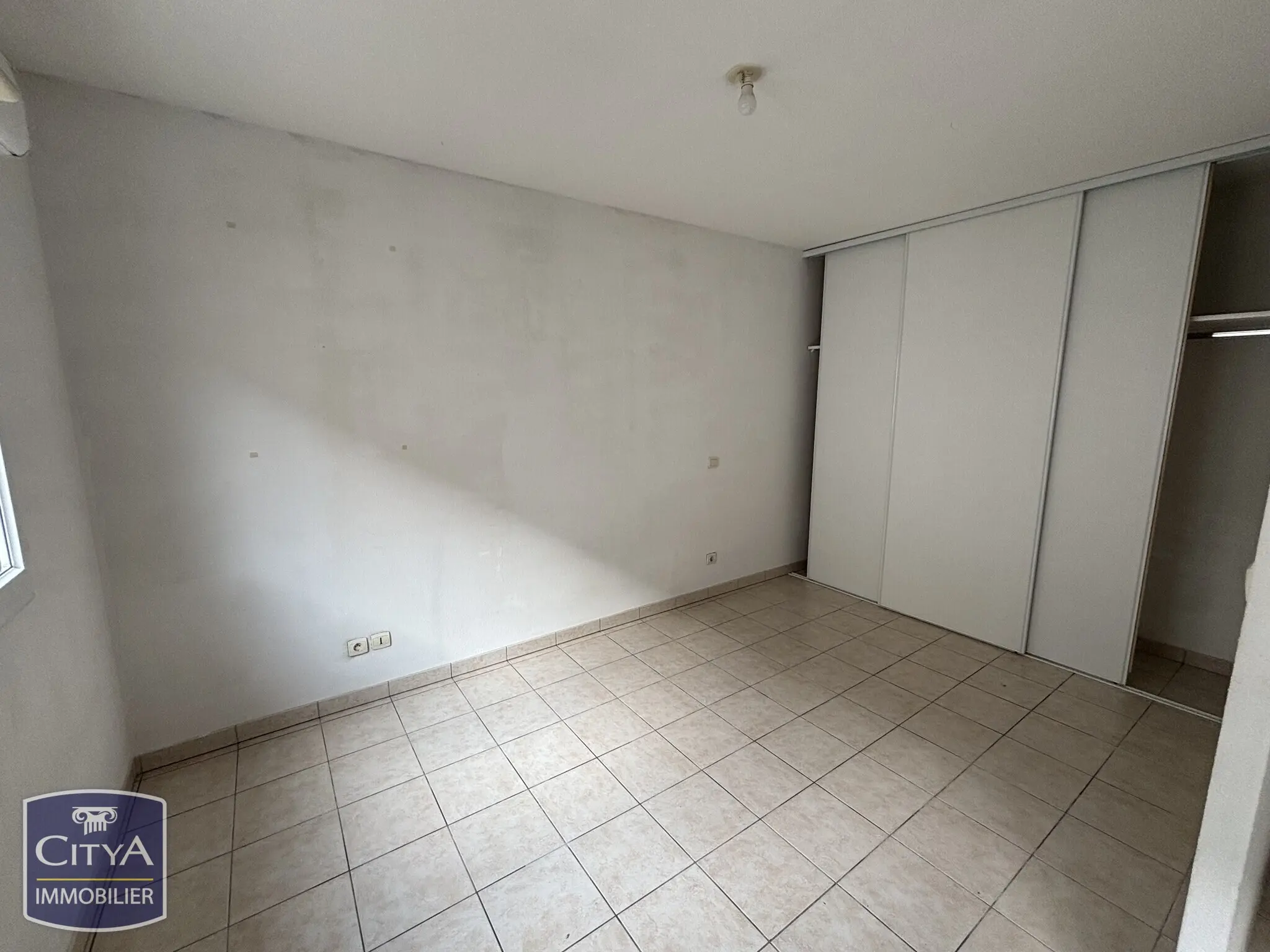 Photo 2 Appartement 1 pièce 34.75m²