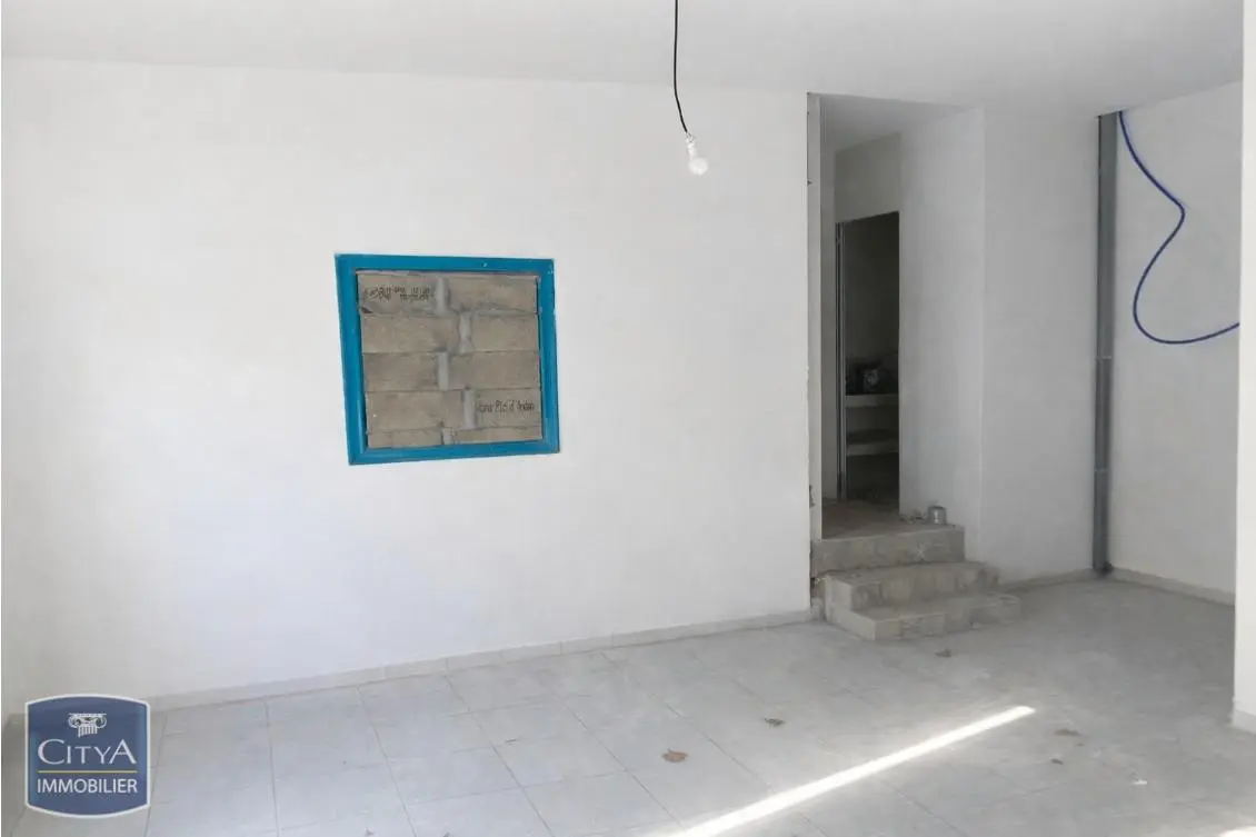 Photo 6 Local Commercial