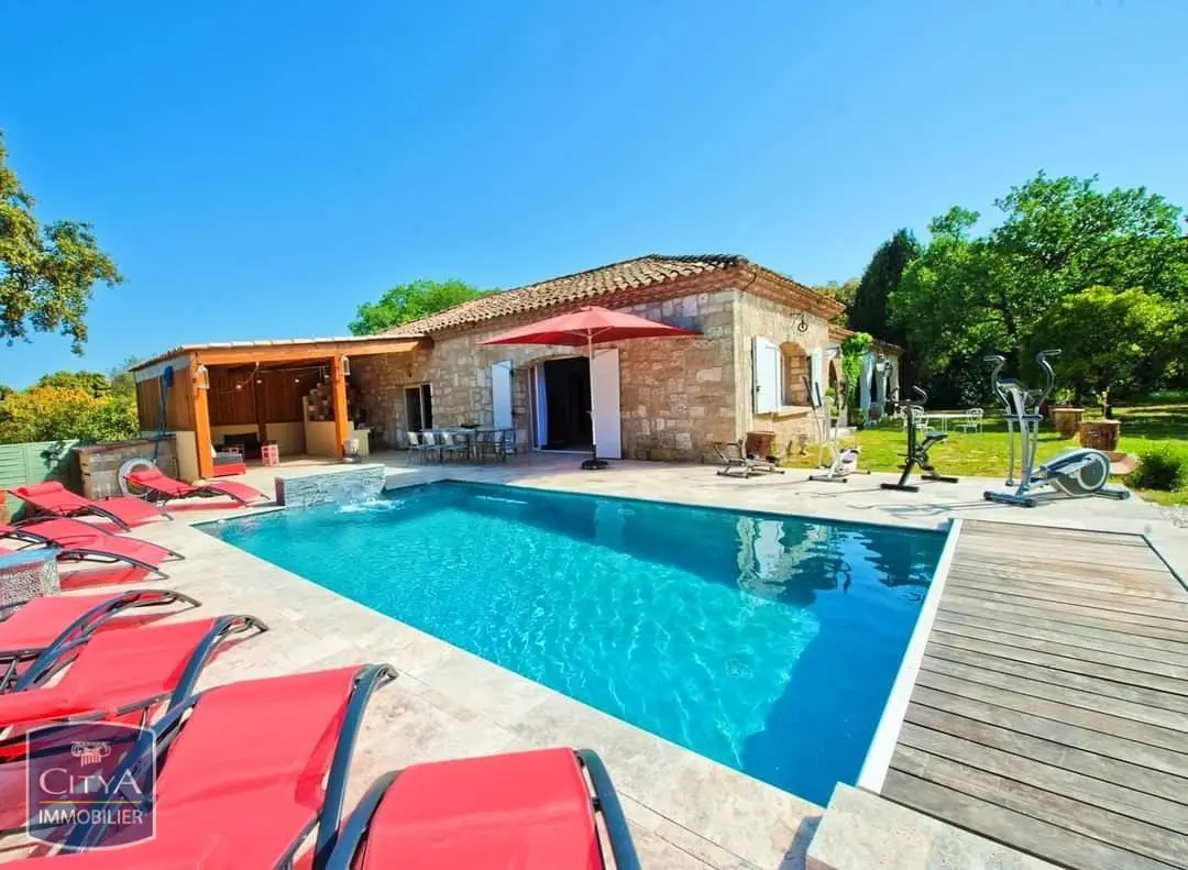 Photo 1 Maison 5 pièces 198.67m²