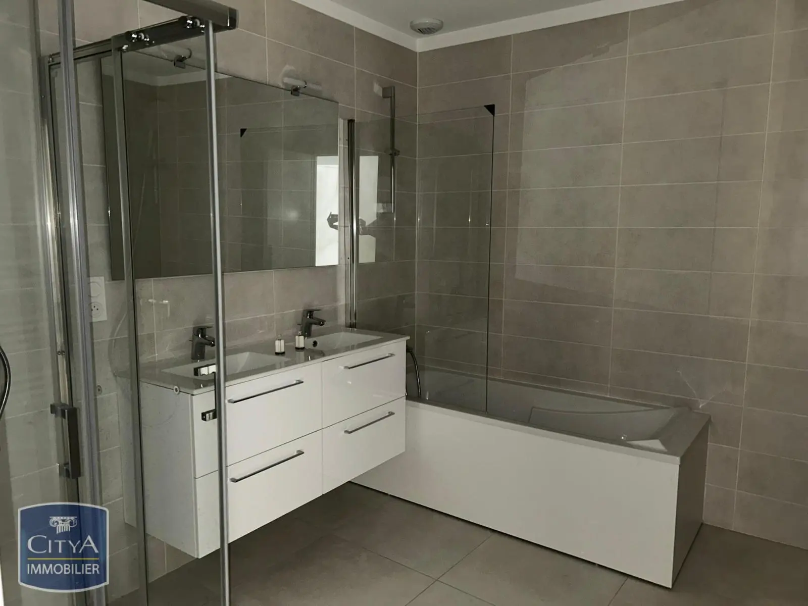 Photo 10 Appartement 4 pièces 108.34m²