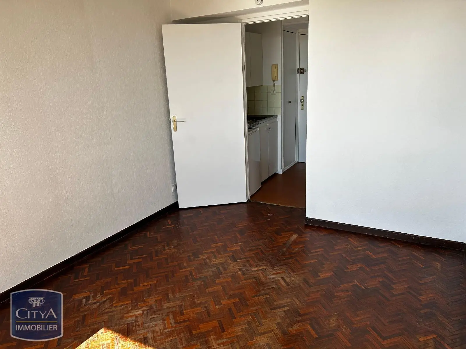 Photo 1 Appartement 1 pièce 17.21m²