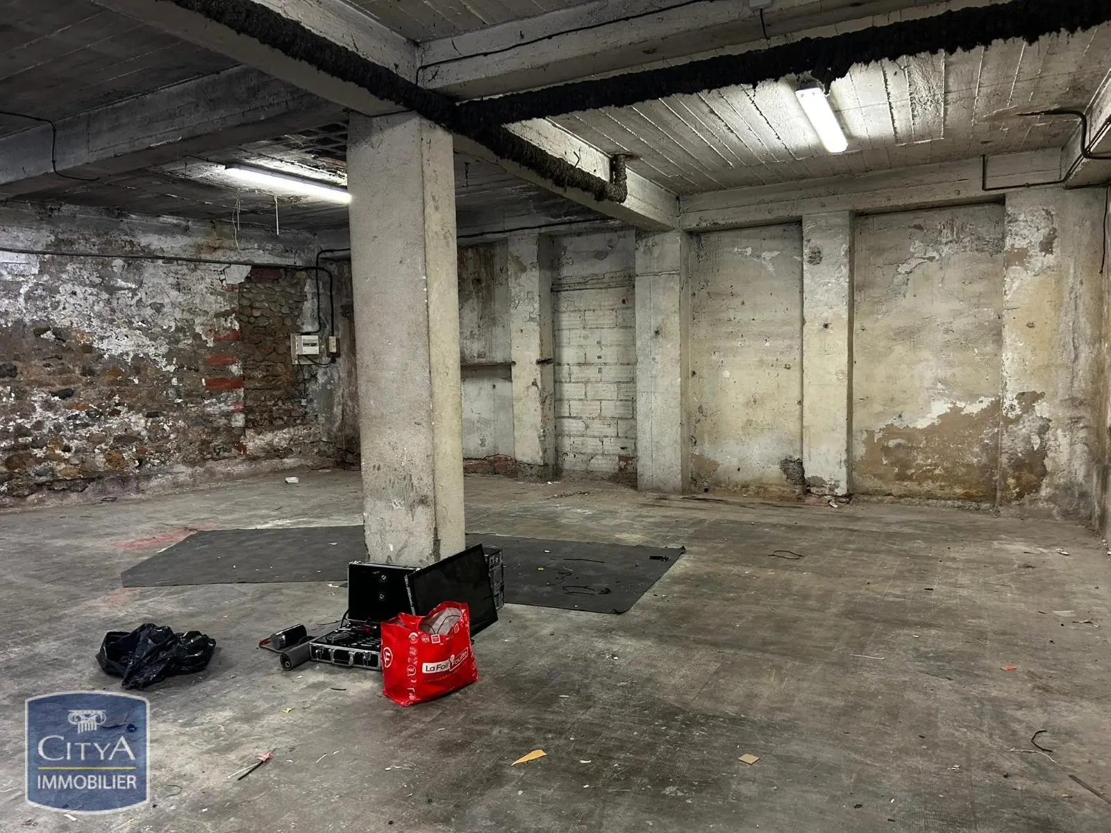 Photo 3 Local Commercial