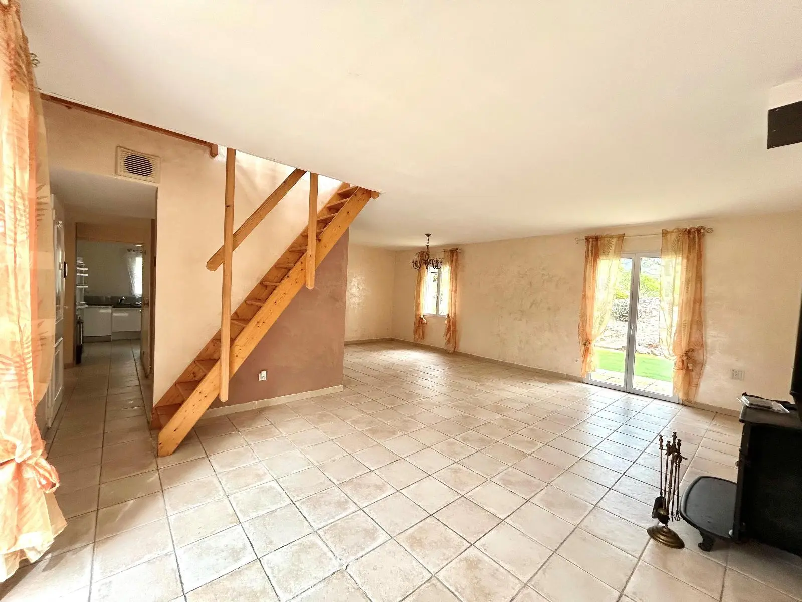 Photo 1 Maison 3 pièces 131m²