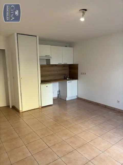 Photo 2 Appartement 1 pièce 28.06m²